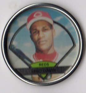 1990 Topps Coins Baseball Card #44 Eric Davis
