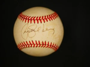 RYNE SANDBERG VINTAGE SIGNED OFFICIAL NATIONAL LEAGUE BASEBALL - JSA COA - Picture 1 of 2