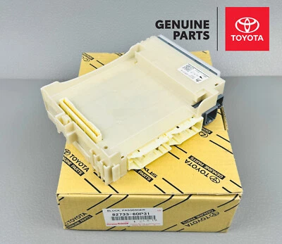 82733-60P31 TOYOTA LAND CRUISER LEXUS LX570 BLOQUE 15-21, CAPÓ UNIÓN LATERAL, LH Foto 1 de 4