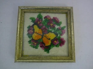 Farfalla punto ago con cornice rifinita floreale completa fiori 5,75" - Foto 1 di 2