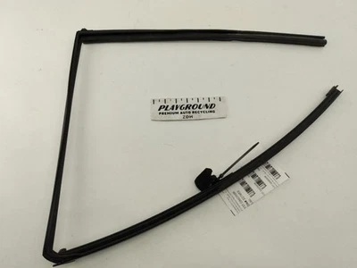 Moldura puerta pasajero derecha PONTIAC SOLSTICE SATURN SKY 06 07 08 09 10 Foto 1 de 4