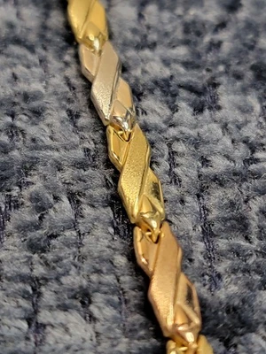 Woman's 7" 10k Tri-Color Brushed And Polished Bracelet Stamped Turkey - Image 1 of 4