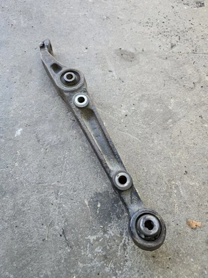 Brazo de control inferior delantero derecho 94-01 Acura Integra DC2 DC4 OEM Foto 1 de 4