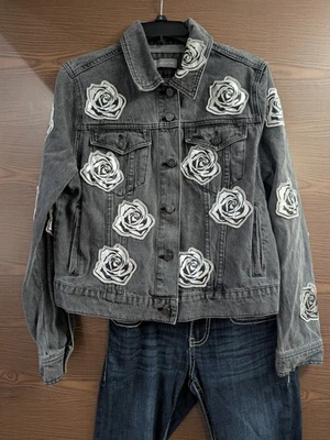 РАЗМЕР M BAGATELLI серый с цветочными нашивками джинсовой ткани джинсы куртка INVPV3981 - Изображение 1 из 3