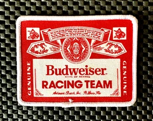 BUDWEISER RACING TEAM COSTURA IMPRESA SOLO EN PARCHE AUTOMÓVIL NASCAR 4"" x 3"" NUEVO DE LOTE ANTIGUO - Imagen 1 de 2