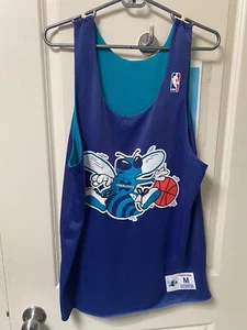 Offizielles Mitchell & Ness Charlotte Hornets WENDETRIKOT ohne Etikett (Größe M?) - Bild 1 von 6