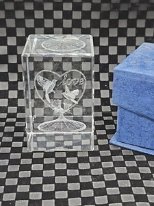 3-D Laser Etched Love Heart & Hummingbird Clear Crystal Glass Paperweight - Picture 1 of 2
