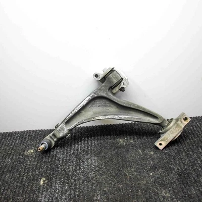 VOLVO V60 II Cross Country Front Right Lower Control Arm 2.0 Petrol 31404755 Foto 1 de 4