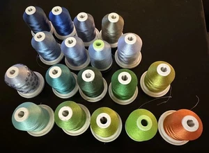 Robison-Anton Rayon Embroidery Thread Lot 18 Spools Assorted Blues Greens - Picture 1 of 3