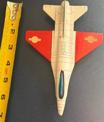 Винтажный литой и пластиковый истребитель самолет Tootsietoy F16 Jet 1979 металл - Изображение 1 из 4