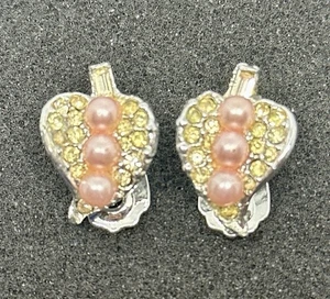 Vintage Leaf Shaped Rhinestone & Pink Faux Pearl Silver Tone Clip On Earrings - Picture 1 of 6