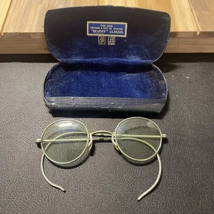 Gafas "Skippy" vintage - tono plateado con estuche original forrado de fieltro de pegamento - Imagen 1 de 5