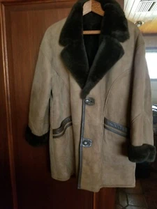 NZ sheepskin long jacket WOMANS size L - Picture 1 of 5