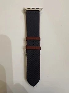 Apple Watch Hermès 45mm Cinturino Navy/Rouge H Twill Jump Singolo Tour. - Foto 1 di 17