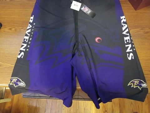 KLEW NFL Baltimore Ravens Gradient Board Shorts Size Large NEW Cover