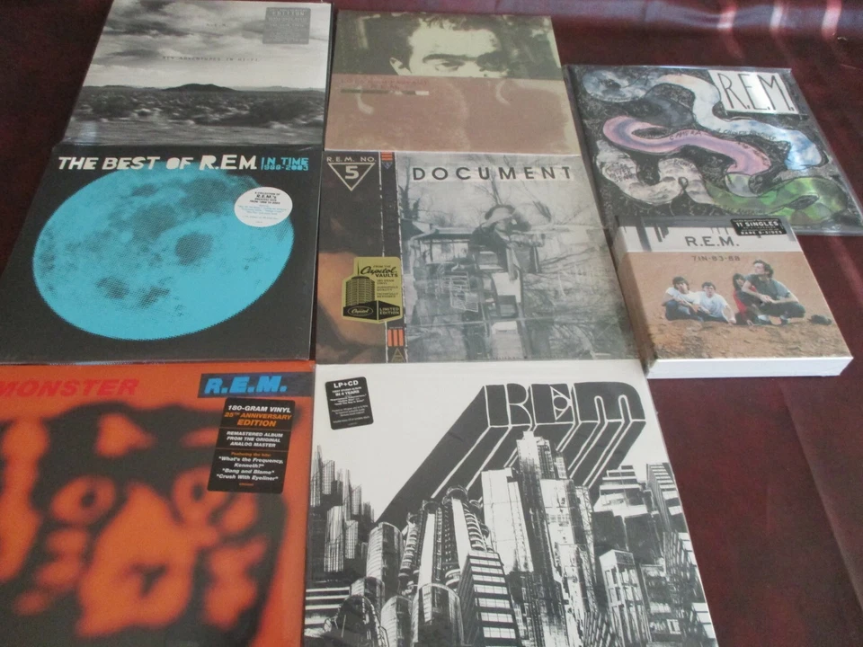R.E.M. ACCELERATE 45's SINGLES BOX DOCUMENT HI-FI MONSTER LIFE'S SET IN TIME SET - Image 1 of 1