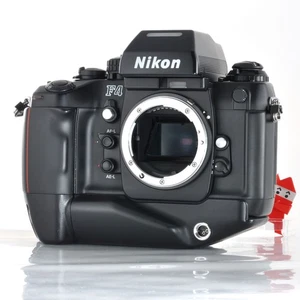 Nikon F4S Film Camera Body + MF-22 Data Back from Japan [Exc+5 No.260xxxx] - Picture 1 of 22