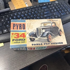 Vintage Pyro 1934 '34 Ford 3 Window Coupe 1/32 Scale Model Kit - C308-50  - Picture 1 of 10