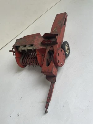 Tru Scale  1/16 Square Hay Baler Farm Toy (33) - Image 1 of 4