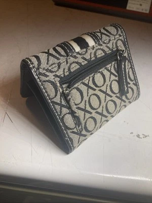 "Organizador de billetera XOXO con impresión total/tarjetas de crédito/licencia-9""x4"" (nuevo sin etiquetas)" Foto 1 de 4