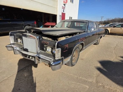 Left Corner/Park Light-turn Signal Fits 1979 LINCOLN & TOWN CAR 1291561 - Image 1 of 4