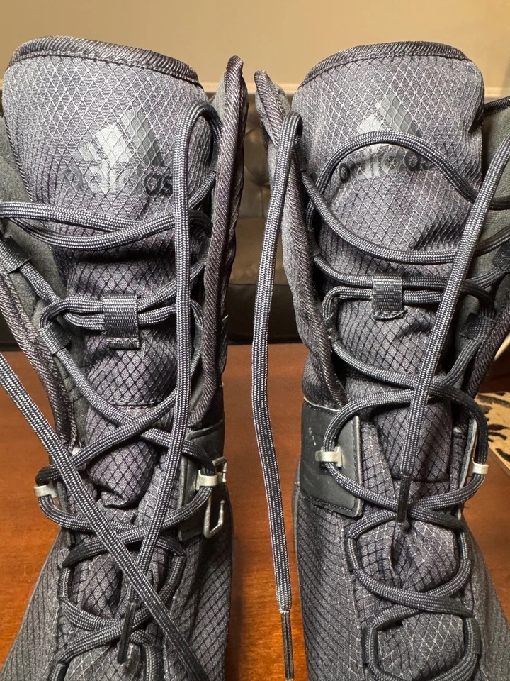 Botas Adidas para nieve/invierno negras Foto 1 de 4