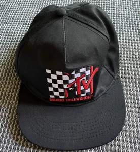MTV Cap, schwarz, gesticktes Logo, verstellbarer Riemen, schwarz-weiß kariert mit rot - Bild 1 von 5