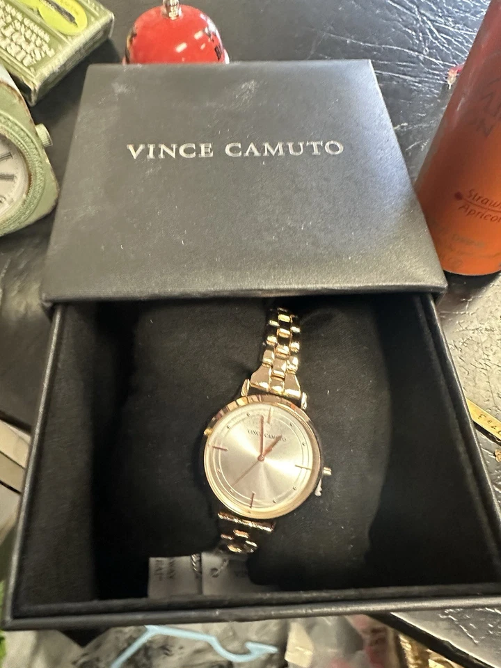 Relógio Vince Camuto Aurelia VCW7220L-RSGD - Imagem 1 de 4