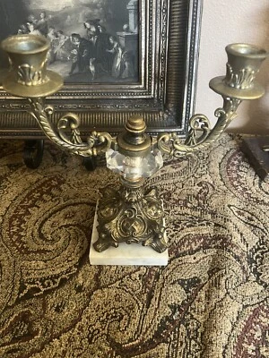 Candelabros victorianos antiguos de latón ornamentado mármol cristal Foto 1 de 4