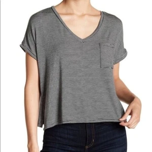 Bolsillo PST by Project Social a rayas con cuello en V (D6) - Imagen 1 de 8