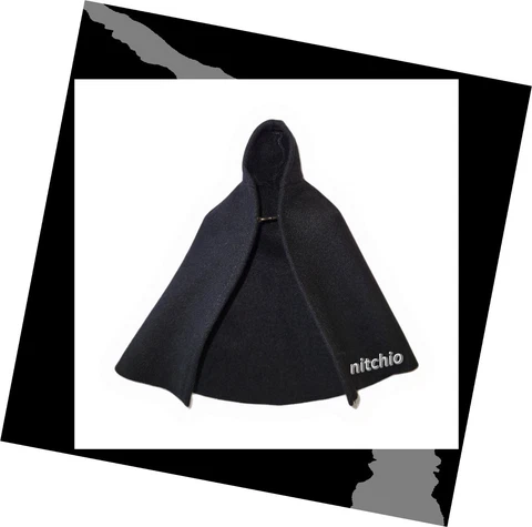 Mezco One:12 Conan The Conqueror - BLACK HOODED CLOAK WITH POSING WIRE 1/12 Cover