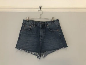 URBAN OUTFITTERS BDG 100% COTTON BLUE DENIM MOM SHORTS, 5 POCKET DESIGN | W28 - Picture 1 of 12