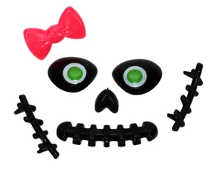 Halloween Pumpkin Plastic Decorating Kit  ~ Girl with Pink Bow - Picture 1 of 3