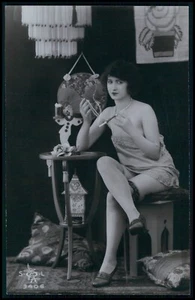 cc French risque near nude woman Deco garters old 1920s photo postcard SOL 3406 - Picture 1 of 2