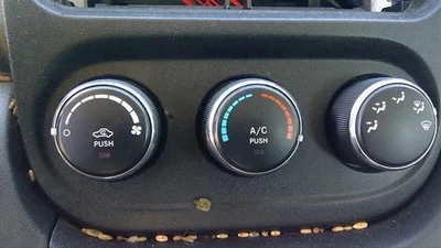 RAM PROMASTER 2014-2018 CALEFACCIÓN SELECTOR DE AIRE ACONDICIONADO SIN DEFORST TRASERO SOLO ORIGINAL OEM Foto 1 de 4