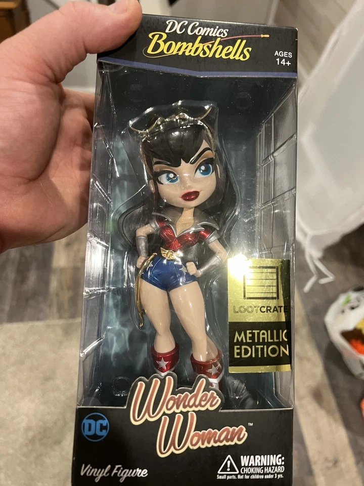 Caja de botín DC Comics Bombshells Wonder Woman - Edición metálica nueva sellada Foto 1 de 1