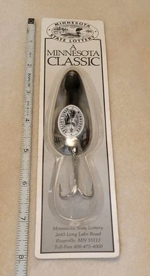 Señuelo de cuchara de pesca de la lotería del estado de Minnesota aparejos de cebo coleccionables Blue Fox Co. Foto 1 de 3