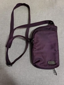 Pacsafe Travel Bag - Picture 1 of 2