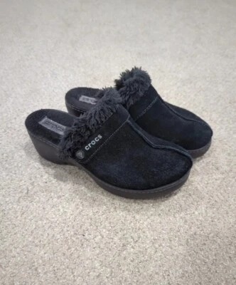 Tamanco CROCS Feminino Preto Camurça Eva Mule Cunha Pele Sintética Tamanho 8 Boho CROC - Imagem 1 de 4