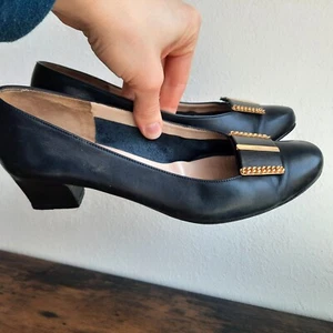 Vintage Salvatore Ferragamo schwarze Damenschuhe Leder niedriger Absatz 6 1/2 B goldene Schleife - Bild 1 von 10