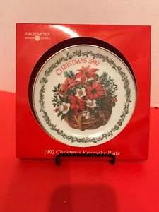 American Greeting Forget Me Not 1992 Christmas Keepalsake Plate 6.5” - Picture 1 of 4