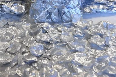 Dispersión de boda 300 pétalos de seda plata nupcial membrillo pétalos favor niña flor H Foto 1 de 4