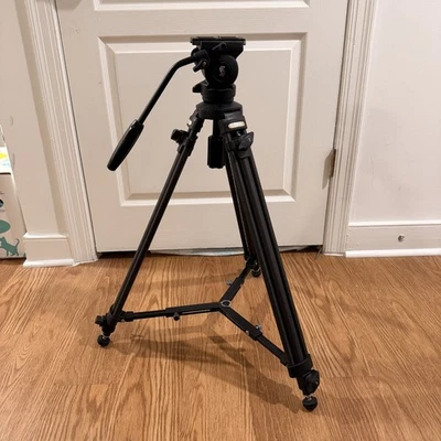 SmallRig AD-50 Carbon Fiber Video Tripod - Mint Condition - Image 1 of 4