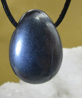 HÄMATIT   Trommelstein    gebohrt    EDELSTEIN  ANHÄNGER     Nr.6 - Bild 1 von 2