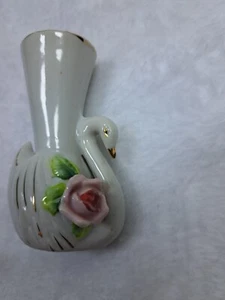 Small vase w/swan and rose trimmed in gold - Picture 1 of 5