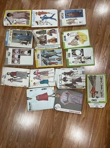 Lot of 15 Vintage apron sewing patterns - McCall's - Simplicity - Butterick-Show - Picture 1 of 7