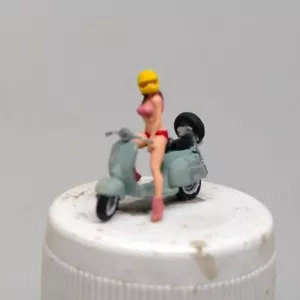 Woman Scooter Rider Biker #2 HO 1:87 miniature figure no preiser - Picture 1 of 2