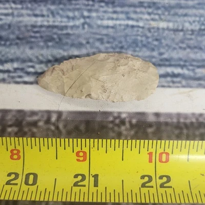 Cabeza de flecha/lanza vintage WI/ILL blanco/crema color 2" coleccionable  Foto 1 de 4