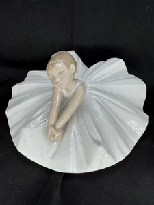 Nao Lladro Spain Precious Ballerina Girl Dancer Figurine #1283 Dance class - Picture 1 of 8