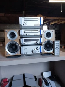 Technics Micro Stereo Component System - Picture 1 of 8